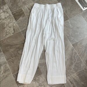Vacation/beach/ resort wear Ladies/ men’s White  Pants men’s sm ladies Med